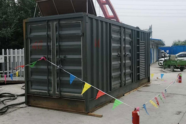 靖宇发电机租赁空气滤清器多久更换一次？