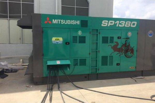 靖宇为什么有些柴油发电机组的输出电压可以调节？