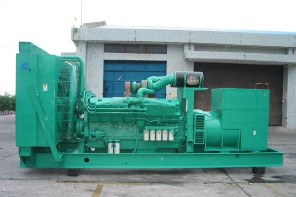 靖宇工厂发电机应急发电时如何更准确地检查发电机状态？