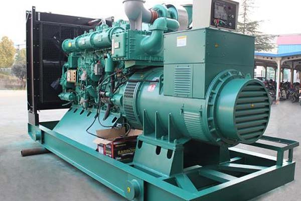 靖宇工厂发电机应急发电中如何优化燃油储备管理？