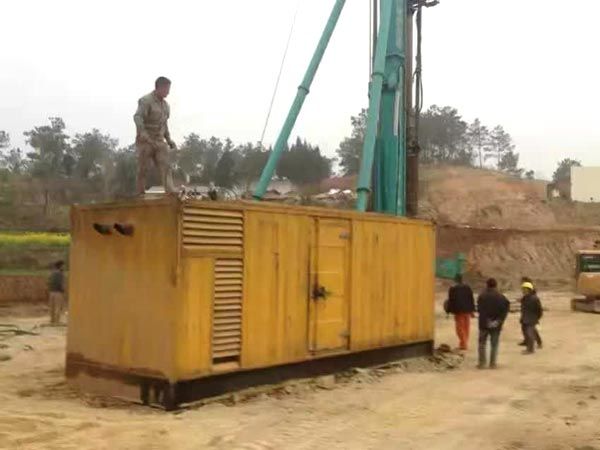 靖宇如何判断水冷式机油散热器密封件是否需要更换？